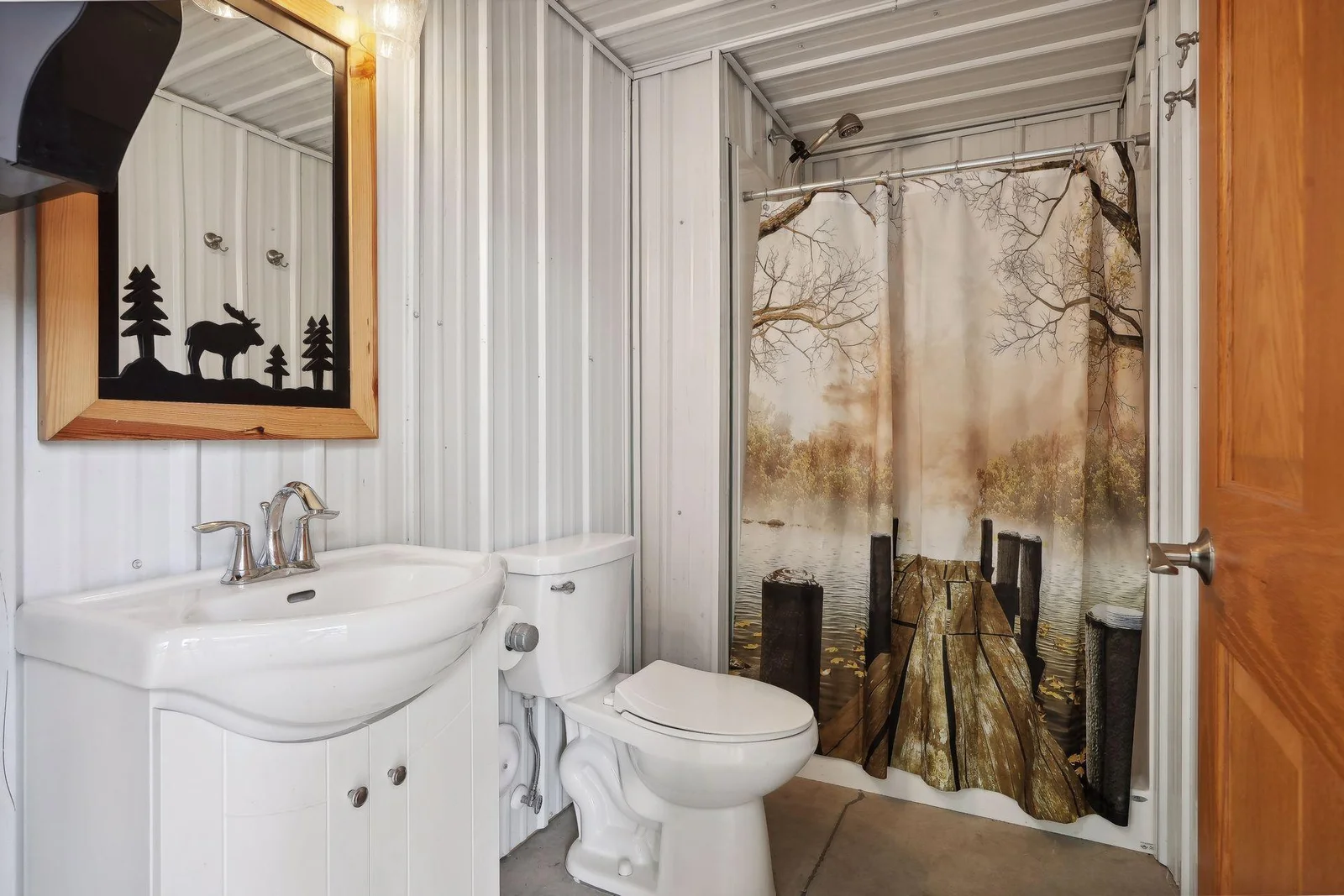 3/4 bath in shop.