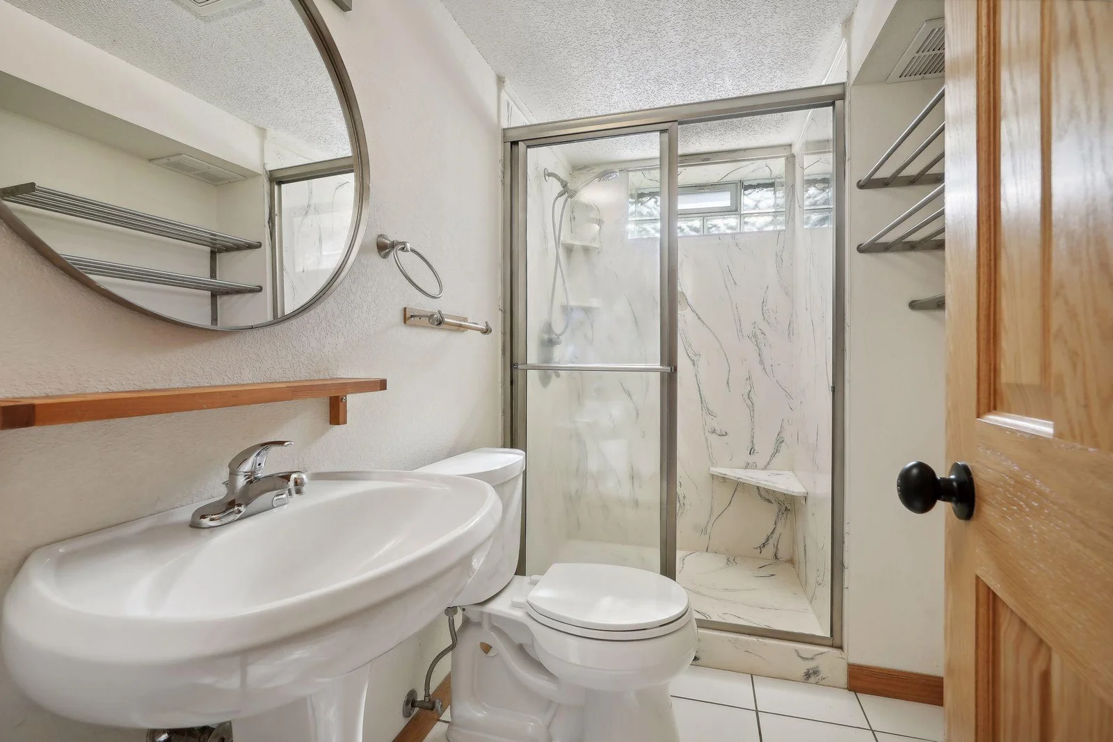 Lower level 3/4 bath