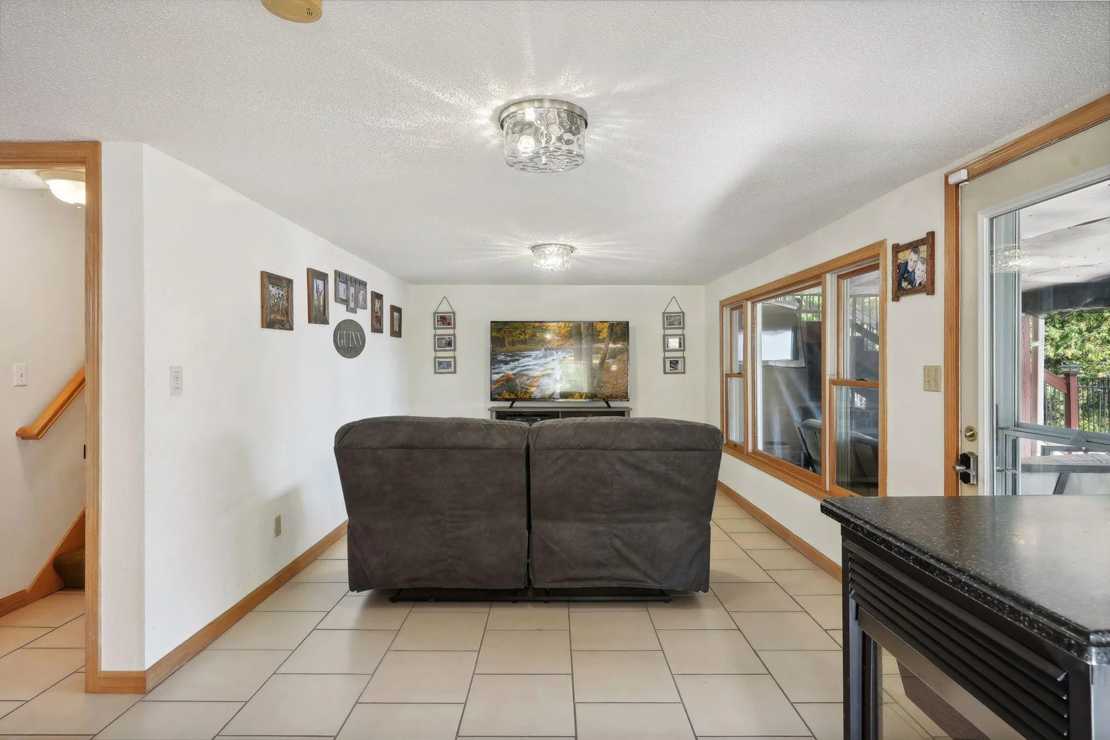 Entertainment area view 2.