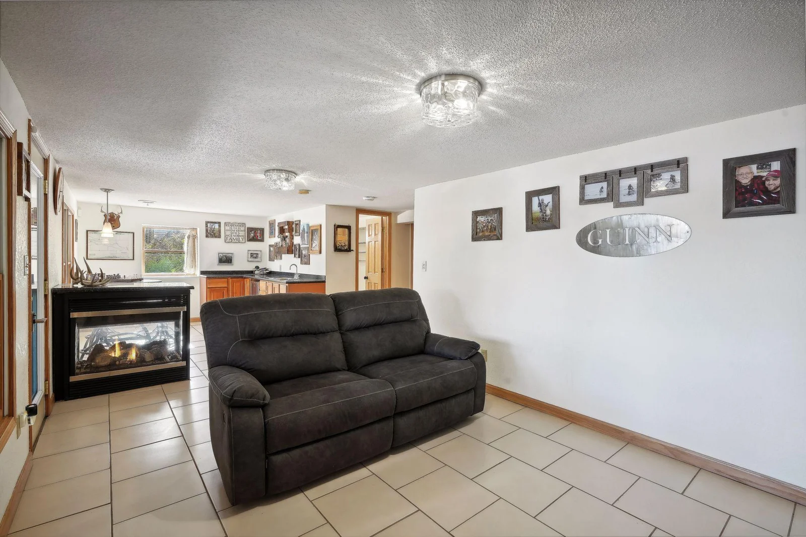 Entertainment area view 3.