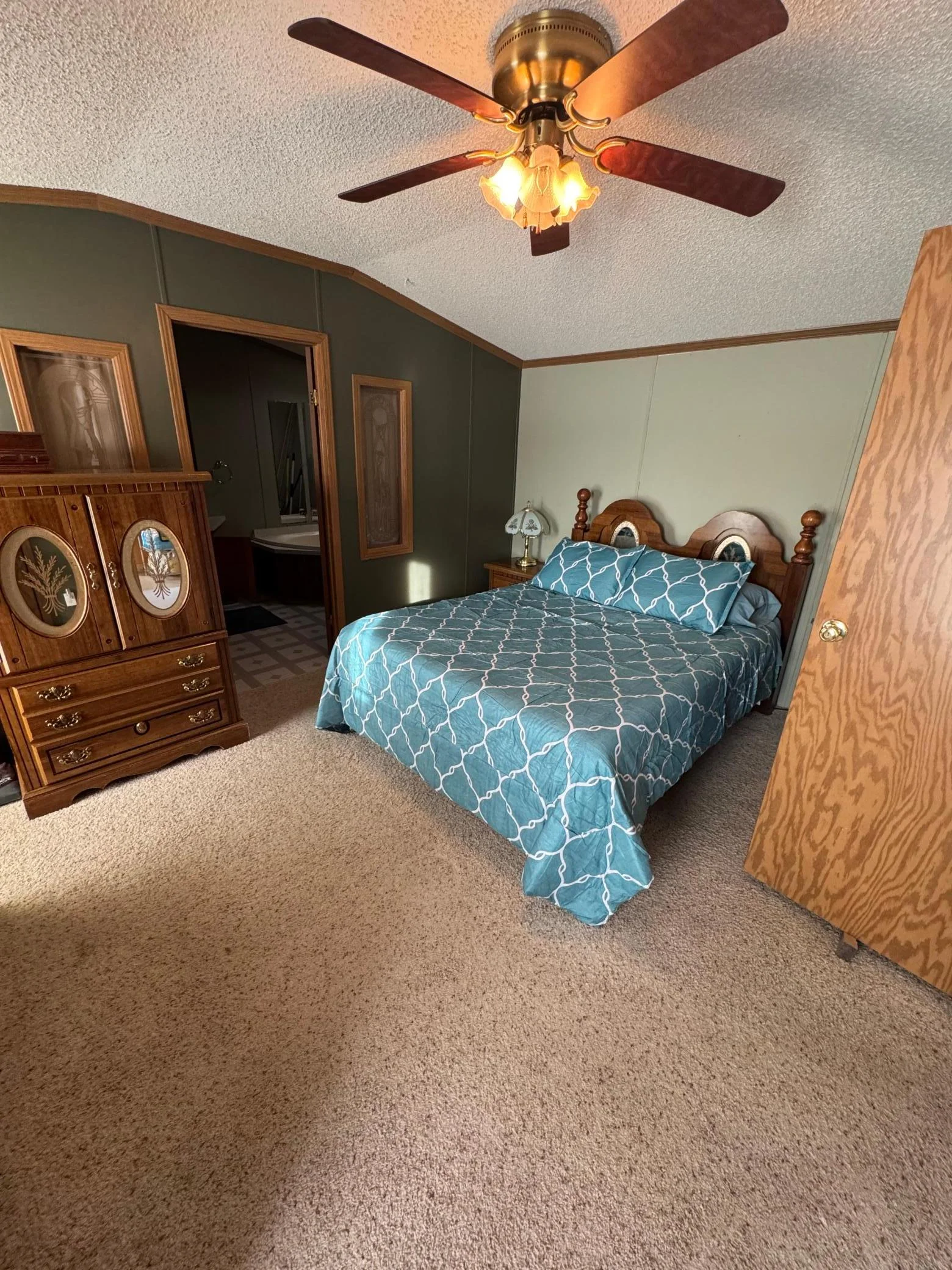 Master Bedroom.jpg