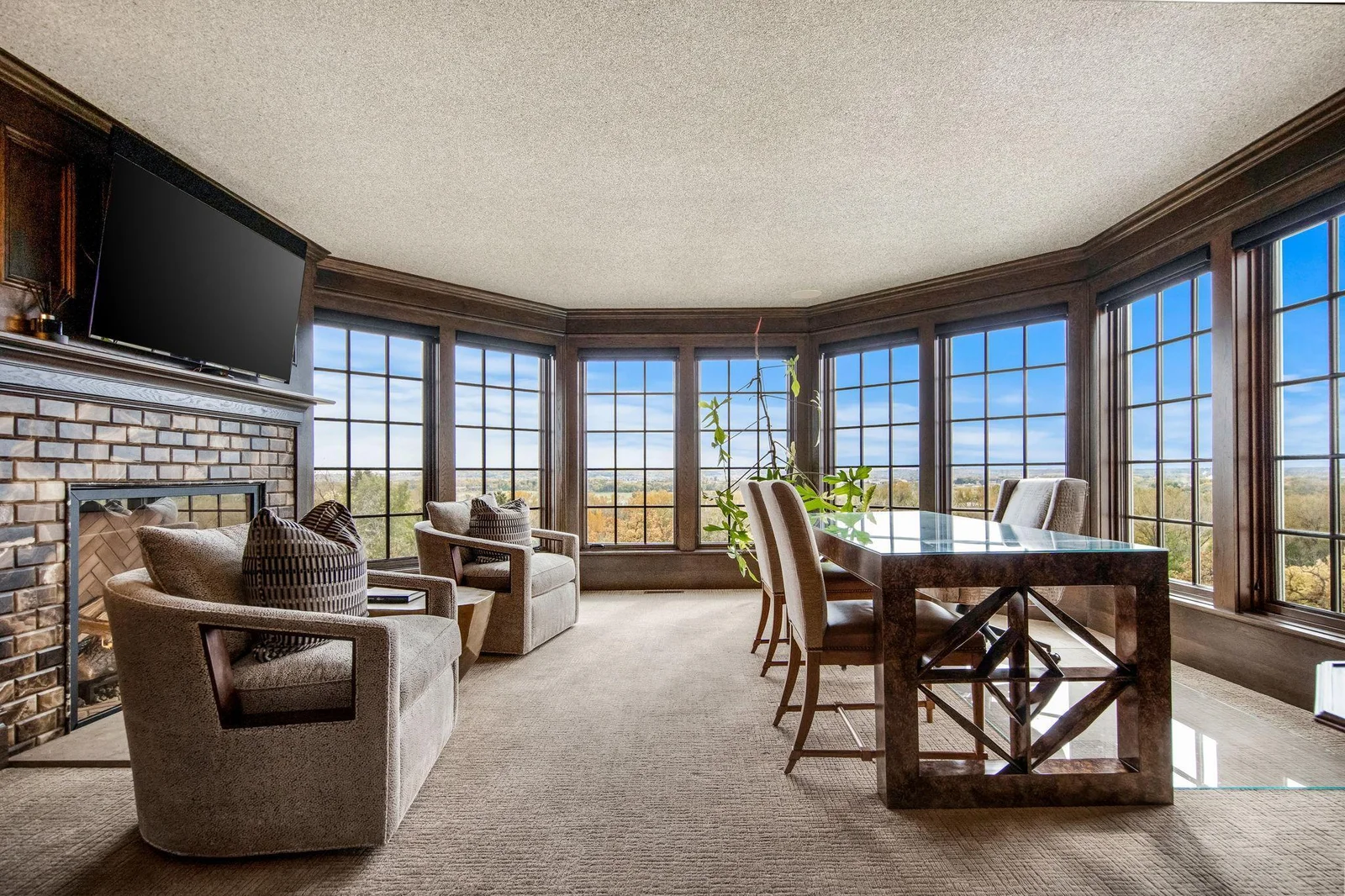 With thoughtful details and luxurious finishes, this upper-level office space embodies both productivity and comfort, making it an ideal retreat.
