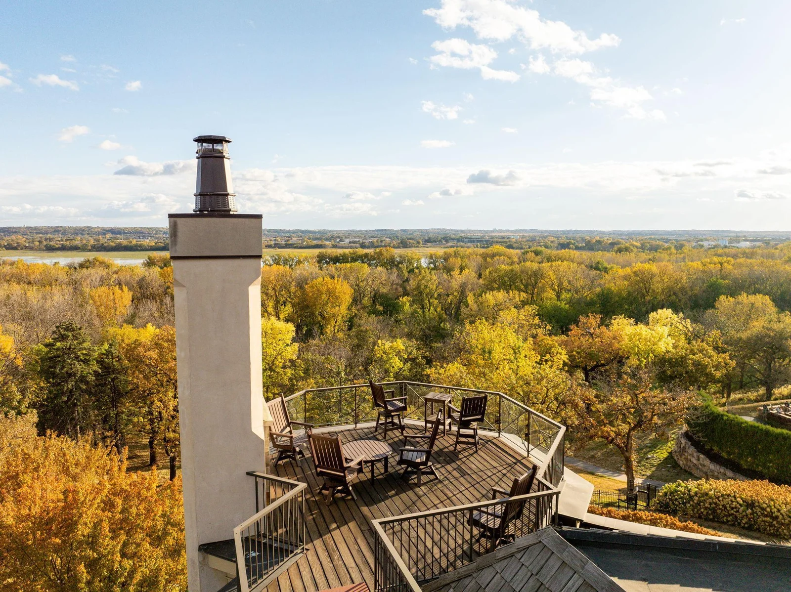 The estate backs up to over 150+ acres of US fish and Wildlife preserve, features idyllic views of the Minnesota River Valley.