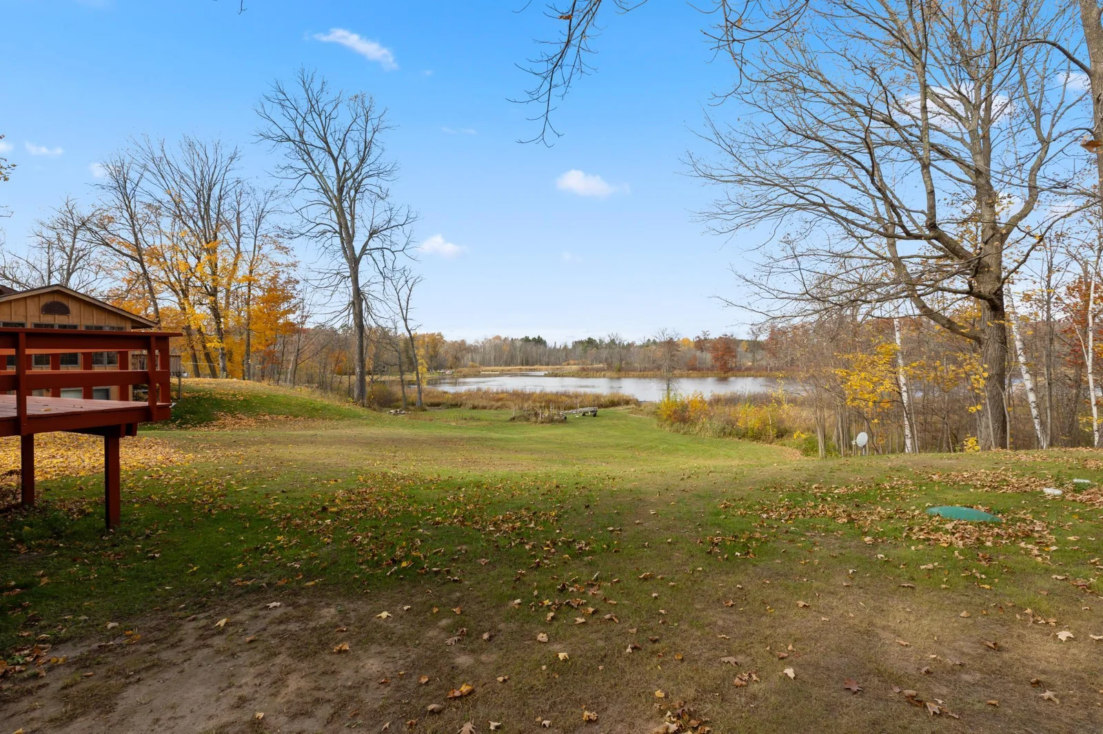 Gentle slope to the waters edge, 124' of lake frontage on Elm Island lake in Aitkin.