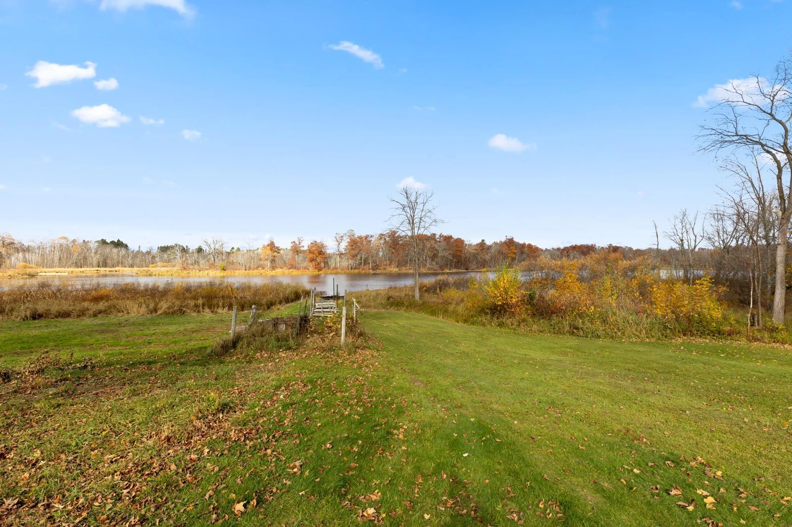 Beautiful panoramic views of the lake