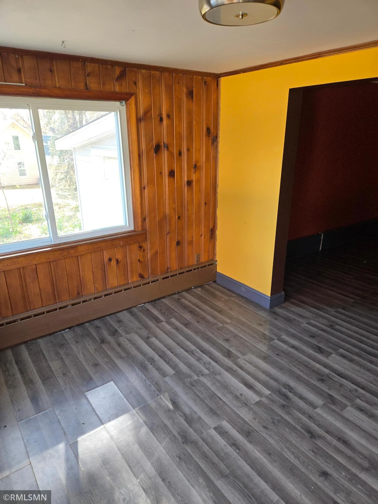 entry room.jpg