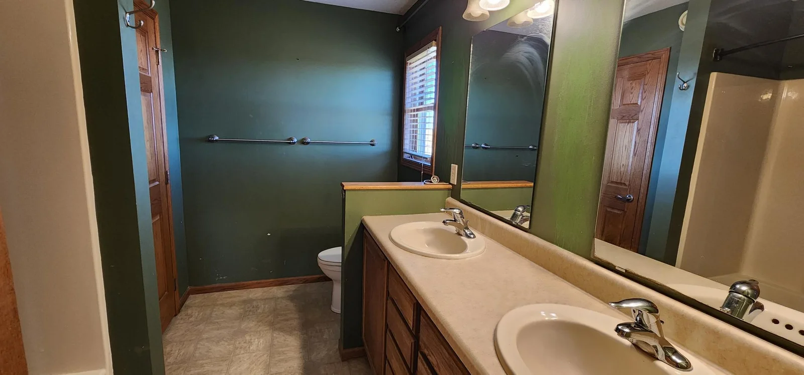 Master bedroom bathroom