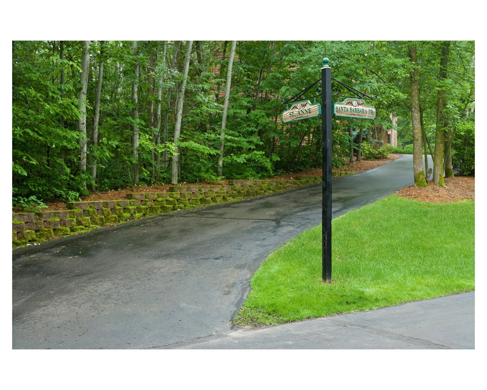 The main drive way leading up to the St Anne house