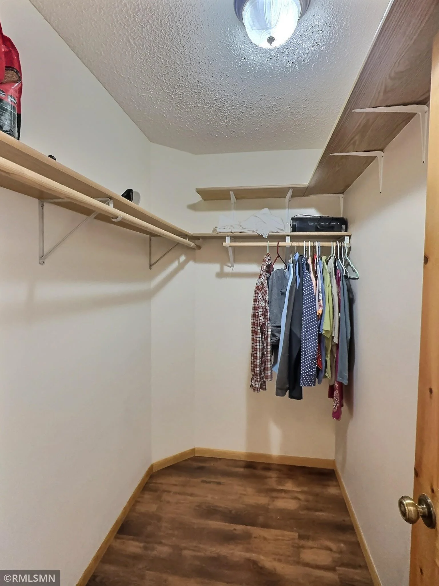 It's time to go shopping, you'll certainly need more clothes to fill up the impresive primary walk-in closet!