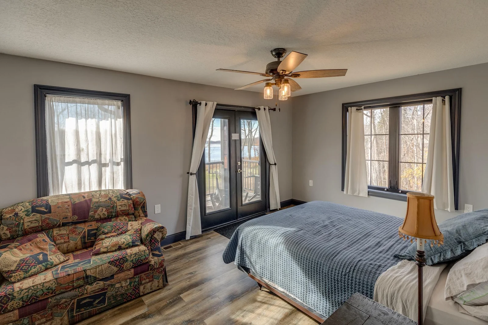 Forth upper bedroom with balcony.