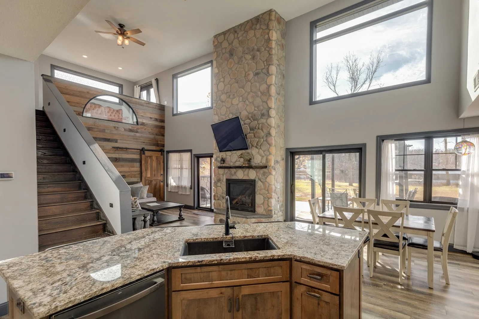 Vaulted ceiling on the main floor with beautiful natural lighting.