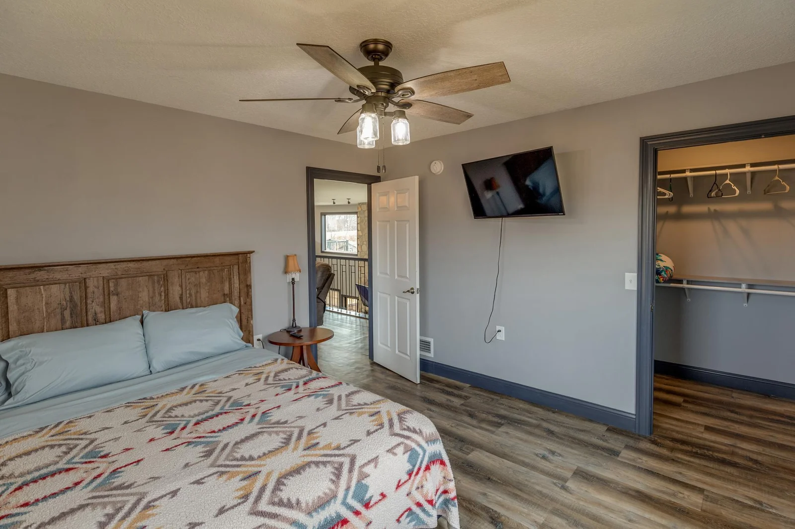 Third upper bedroom.