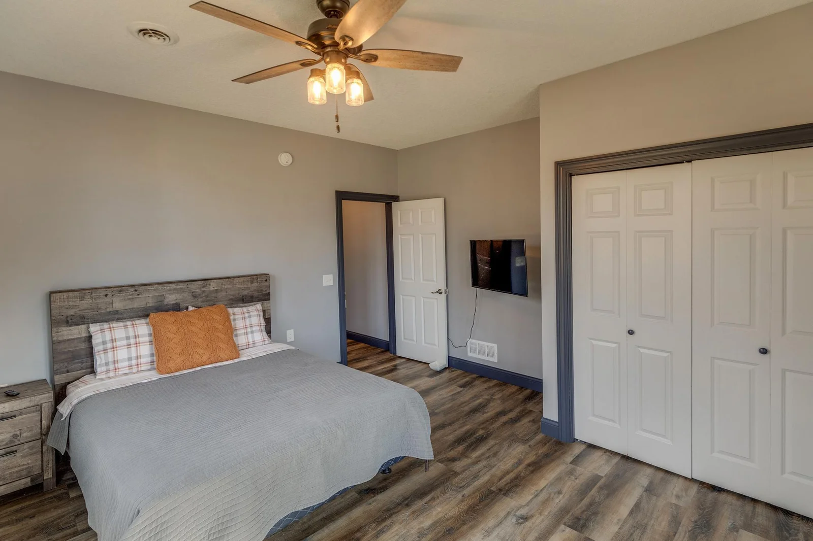 Main floor bedroom.