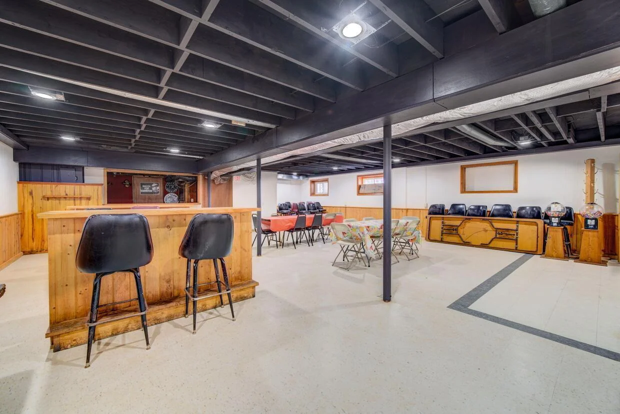 Basement bar.jpeg