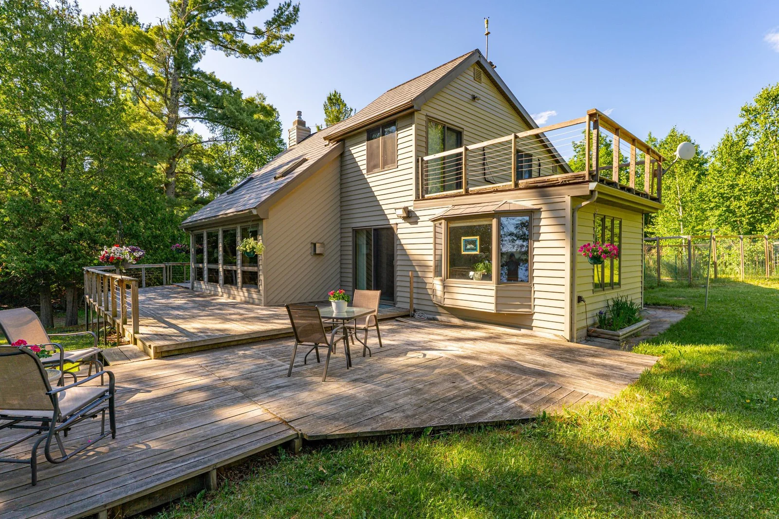 Endless outdoor entertaining spaces