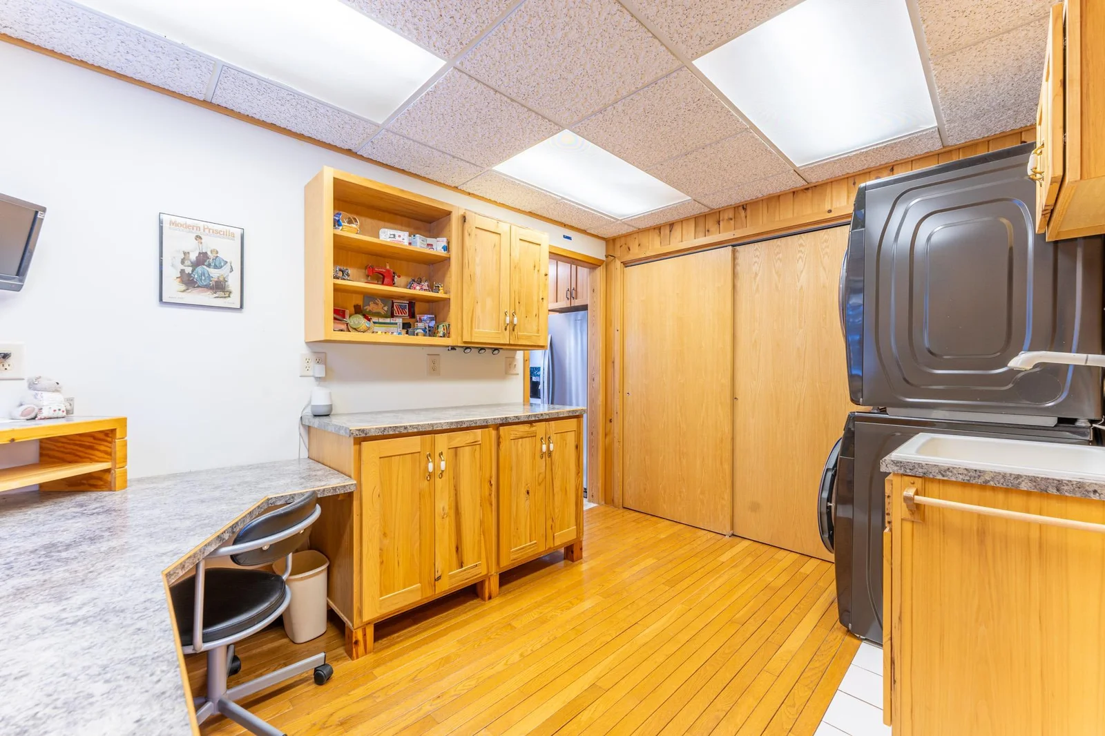 Hobby room/laundry room on main floor