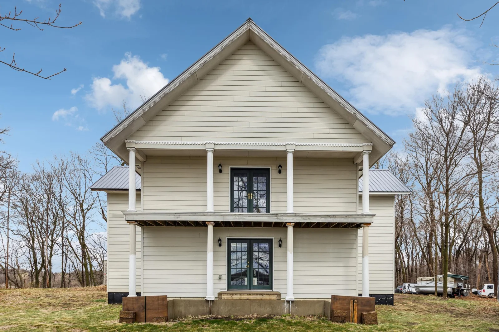 01_exterior.jpg