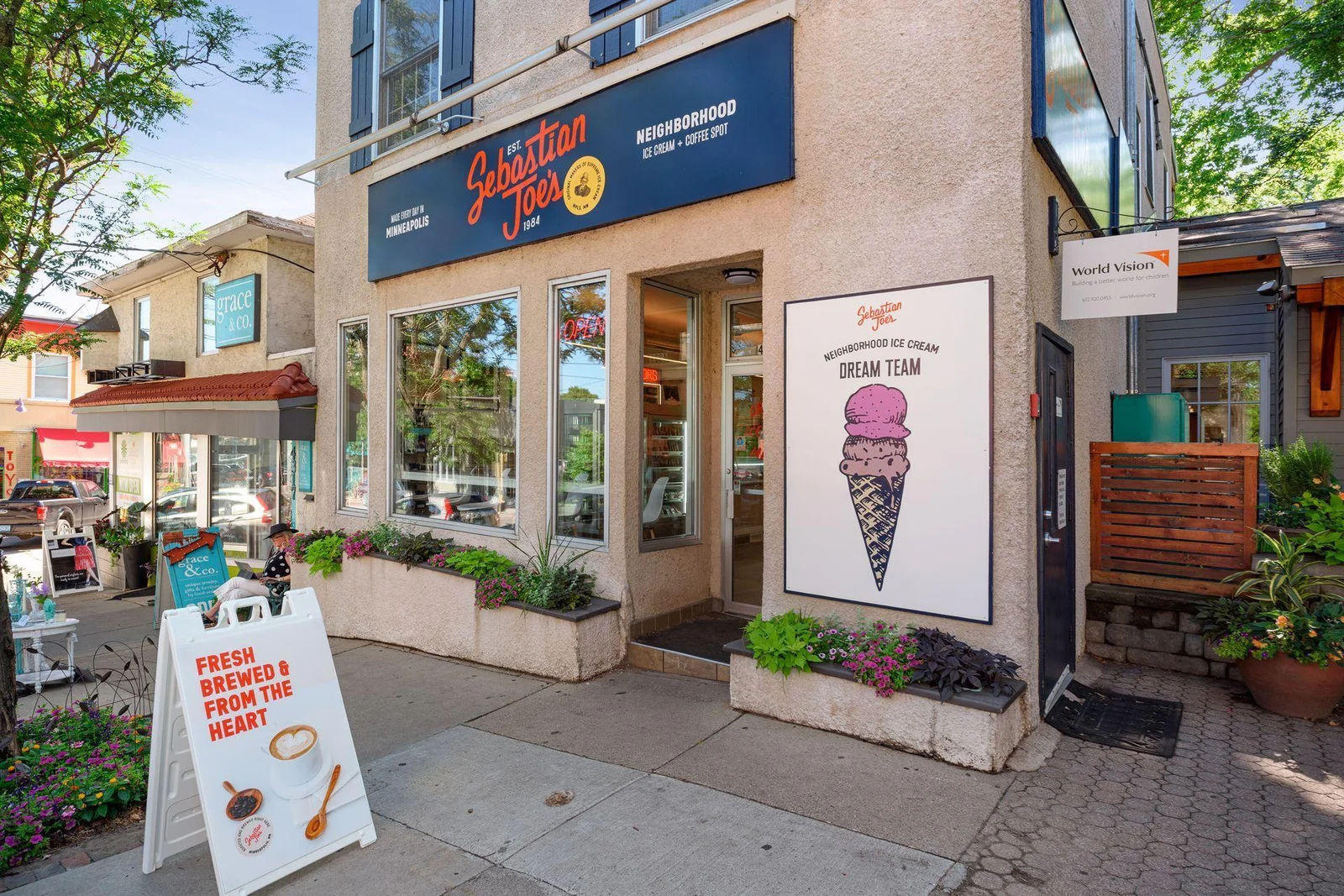 Sebastian Joe's ice cream & coffee shop in Dwtn Linden Hills