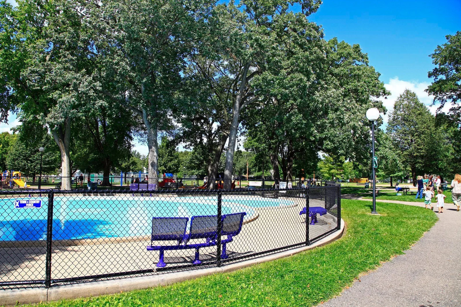 Linden Hills Park with wading pool