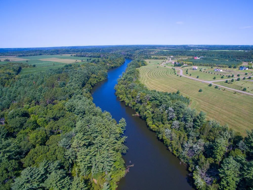 Apple River
