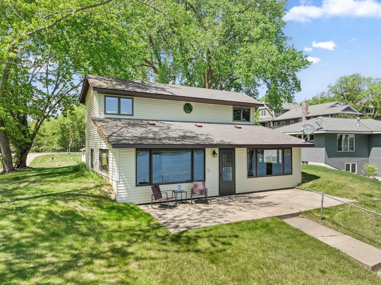 3 bedrooms / 1 bath