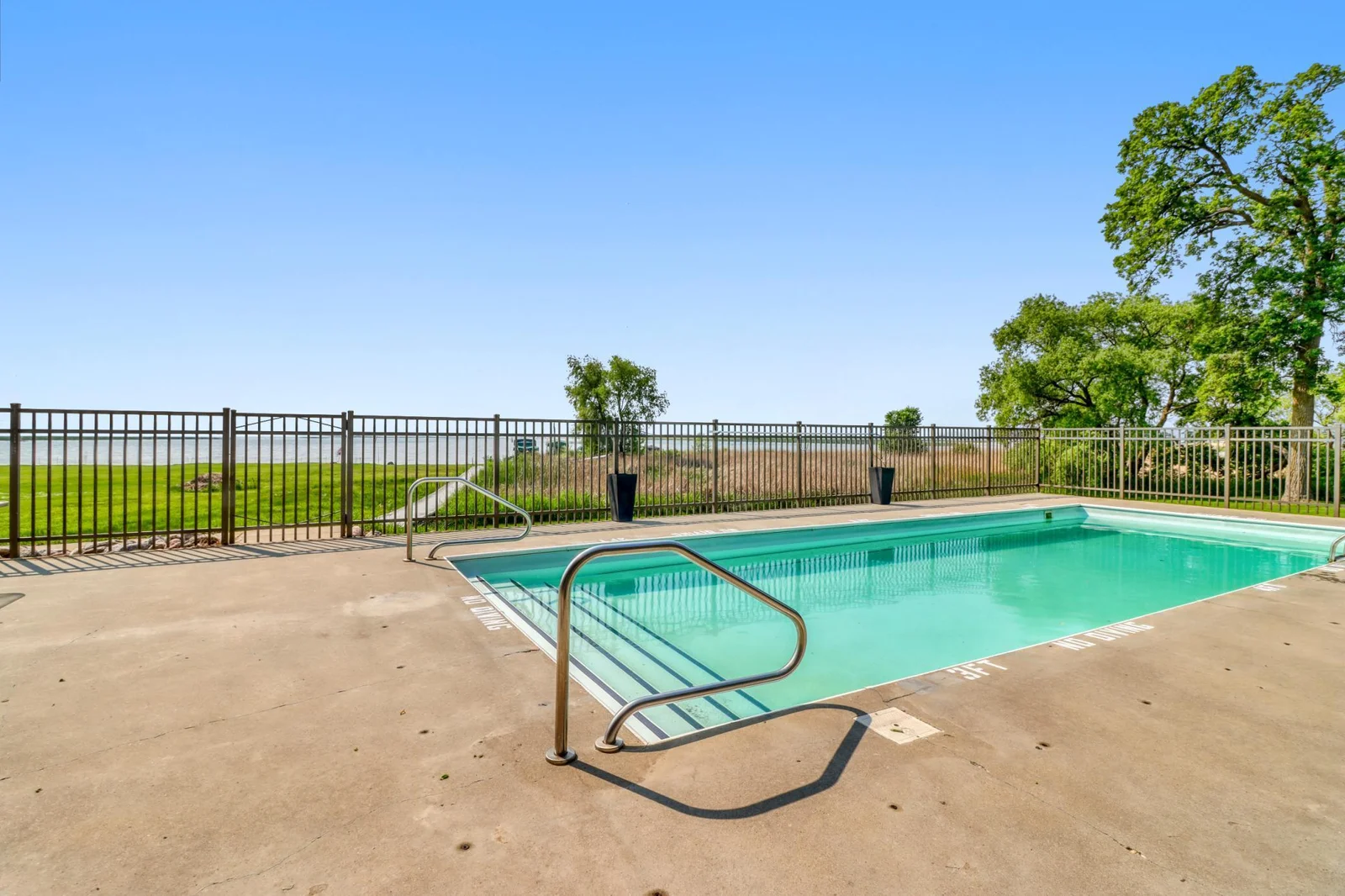 Community Pool1_1.JPG