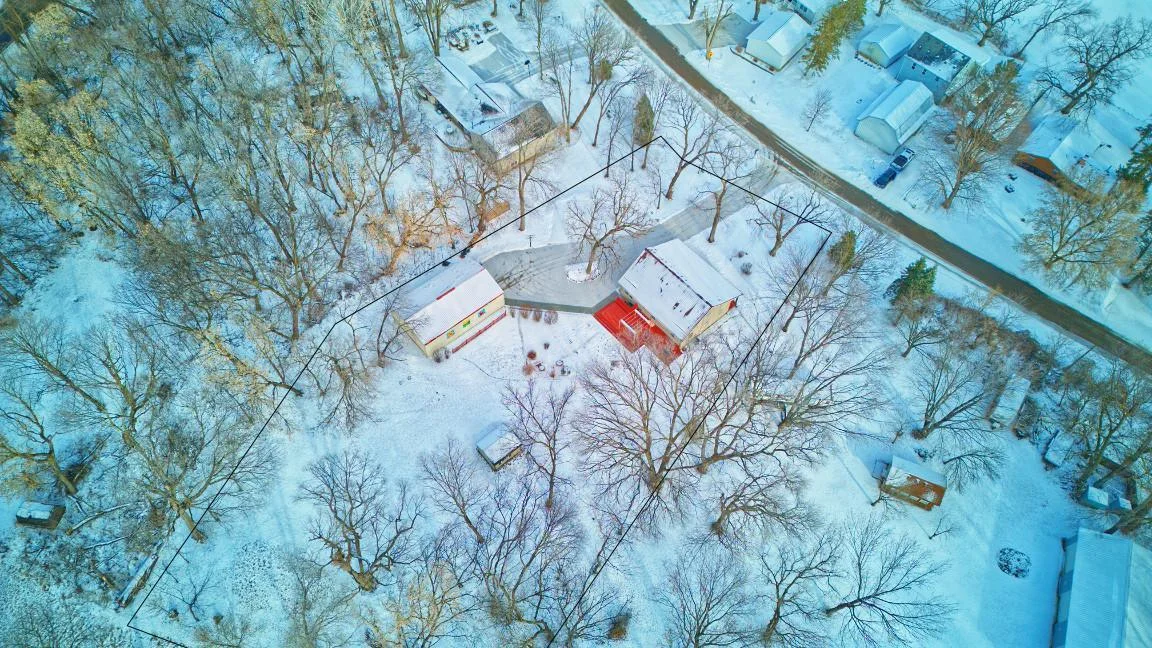 Thumbnail photo 61
