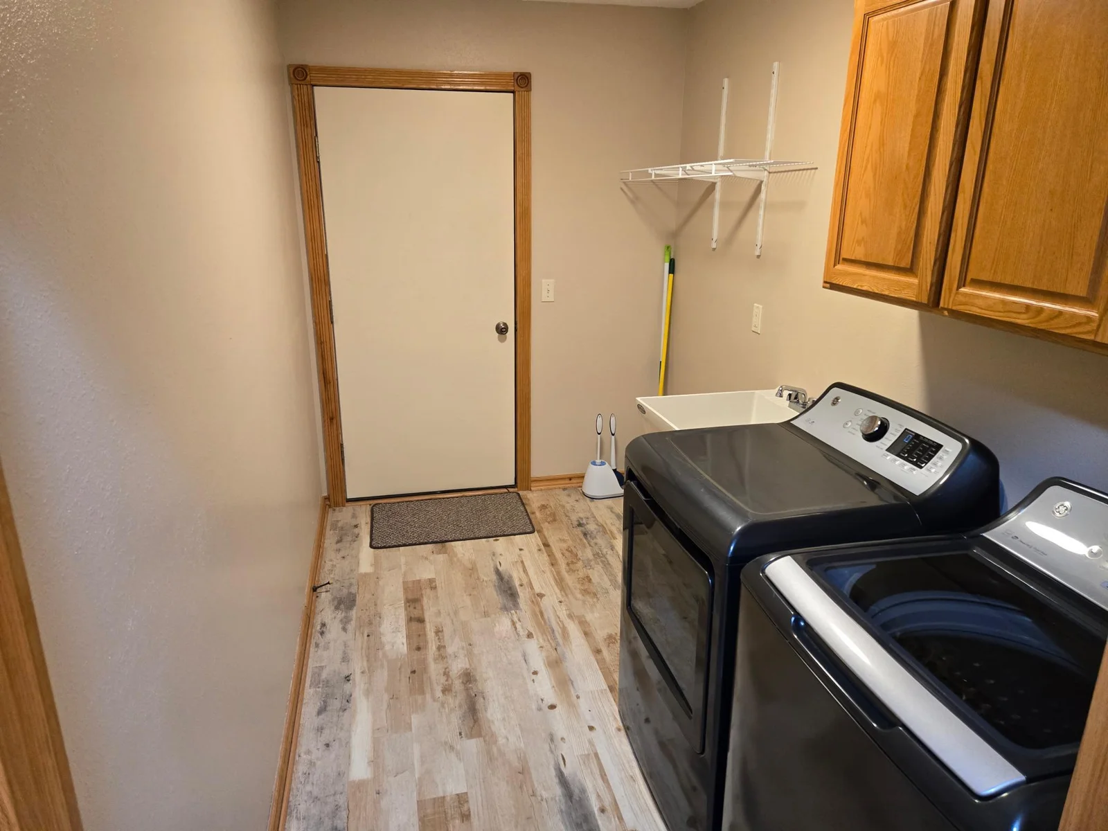 Laundry With Appliances