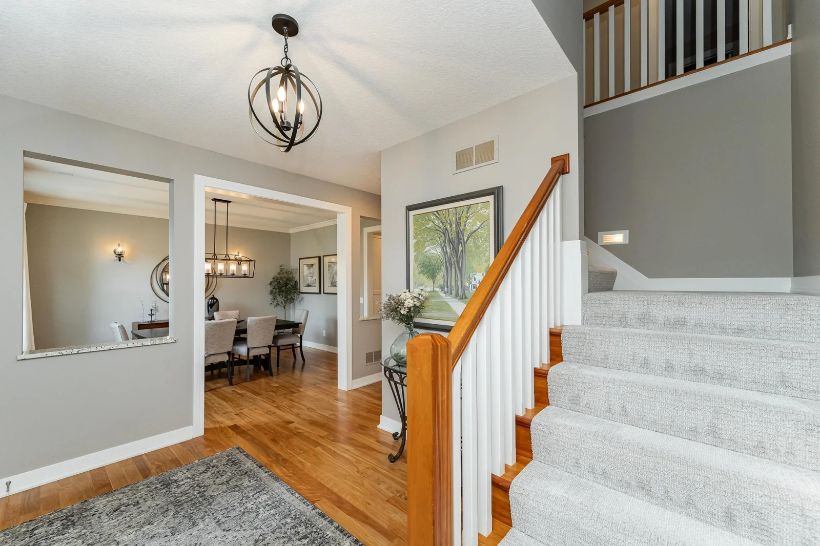 Foyer/Dining