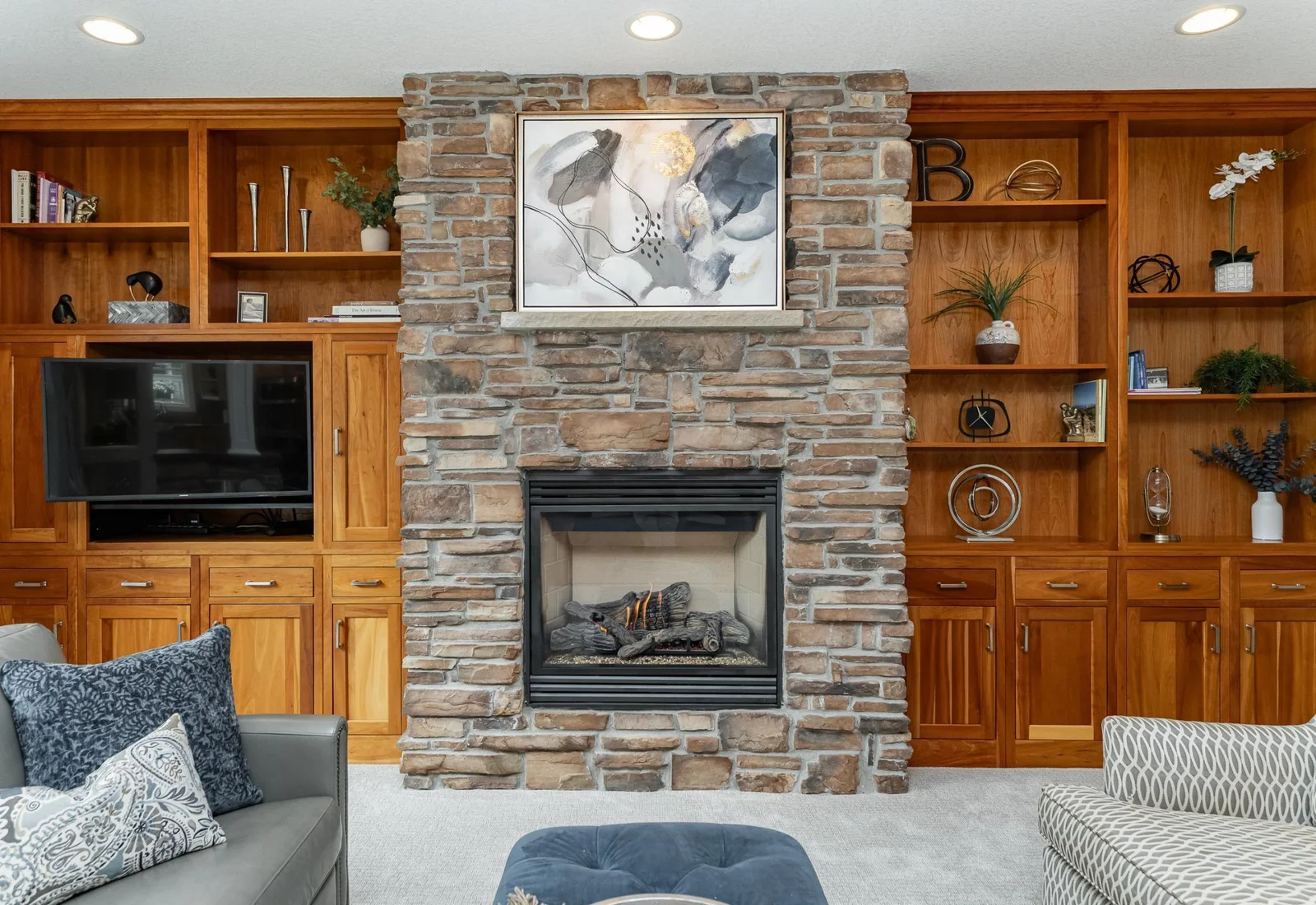 Stone gas fireplace