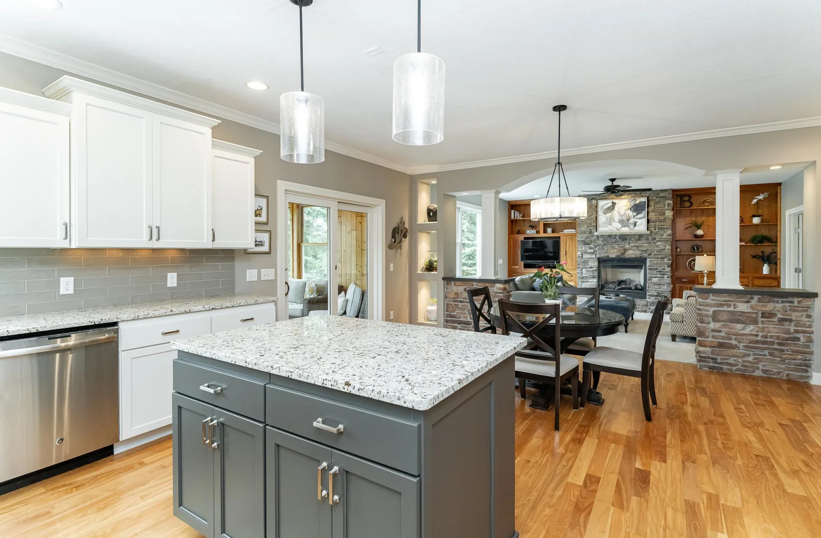 Kitchen/Dining