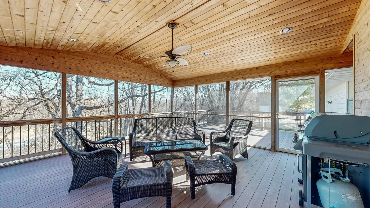 3 season deck