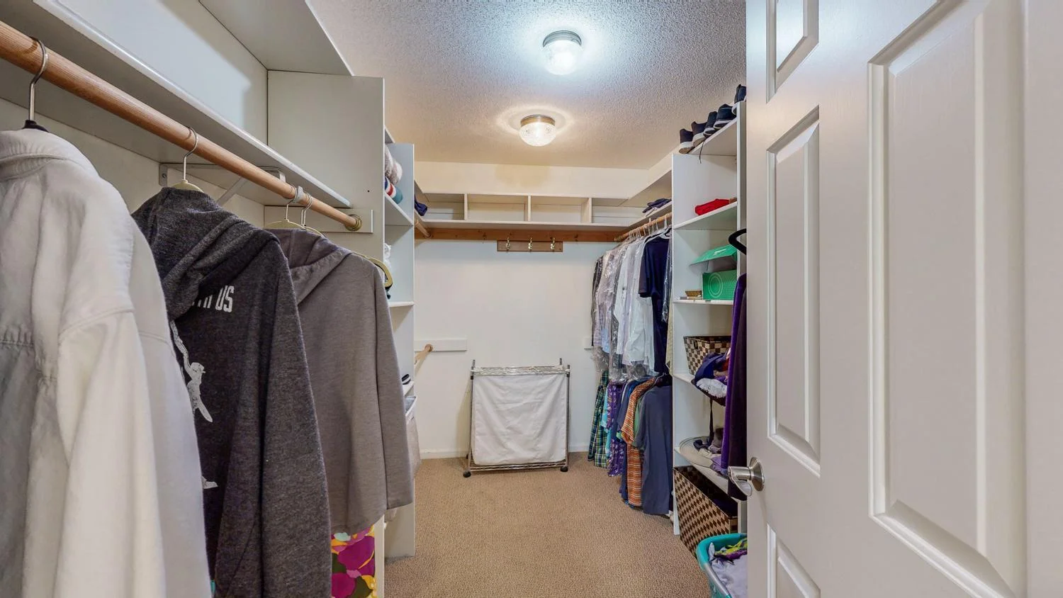Walk in closet