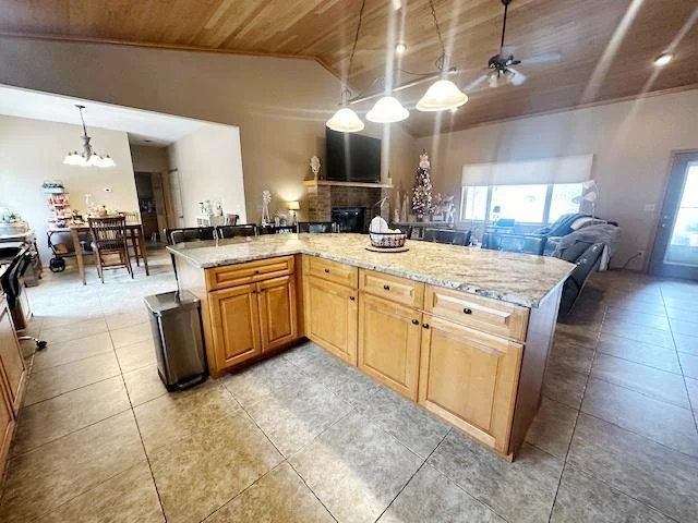 Extra storage space in the center island