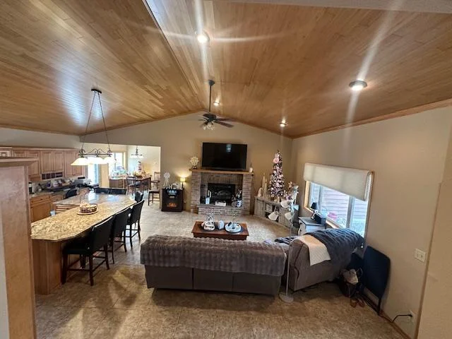 Lovely open floor concept