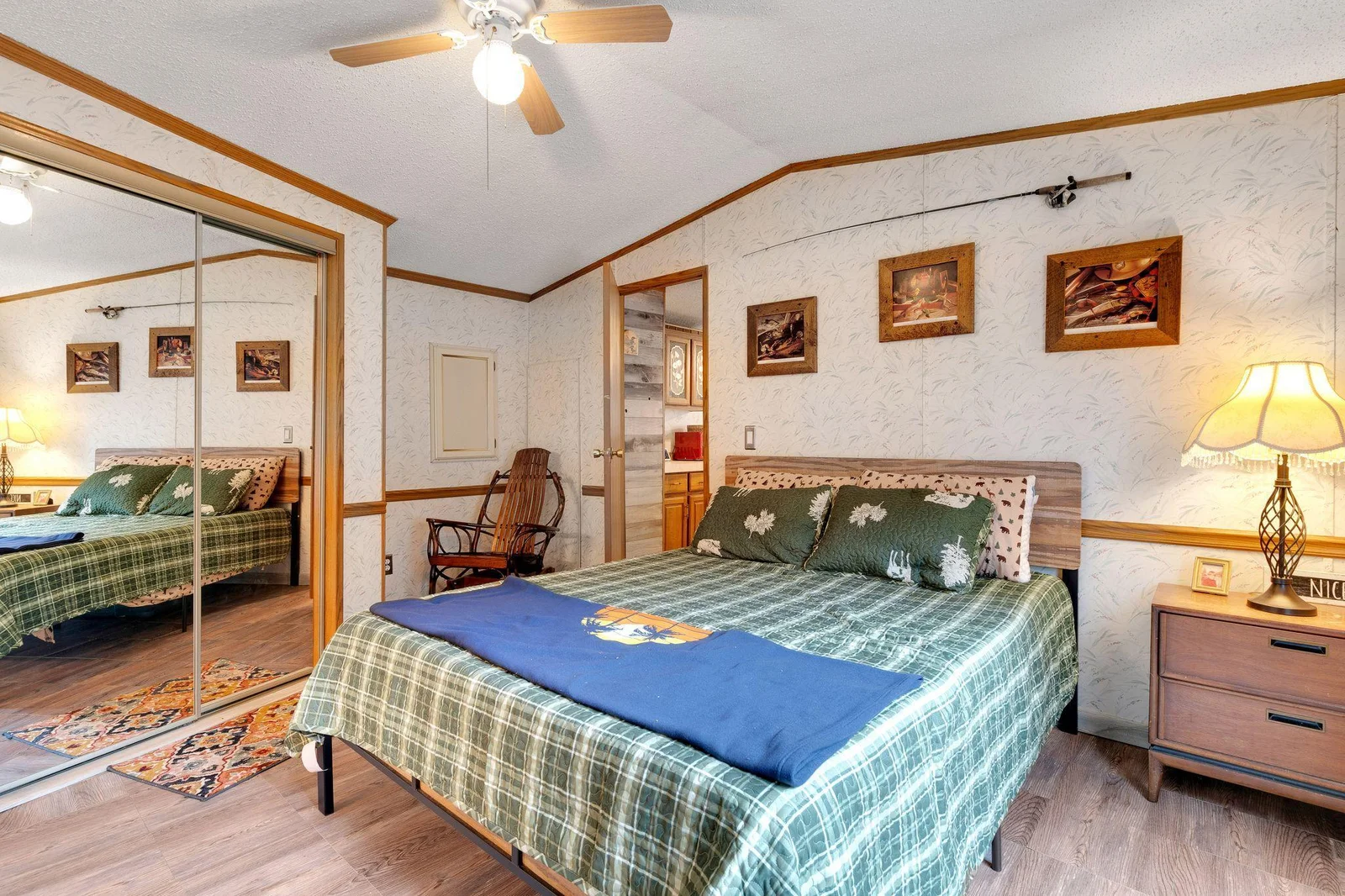 34_W7762_Rainbow_Dr_Spooner_WI_54801_USA-Bedroom-W7762-Rainbow-Dr-HDR-43.jpg