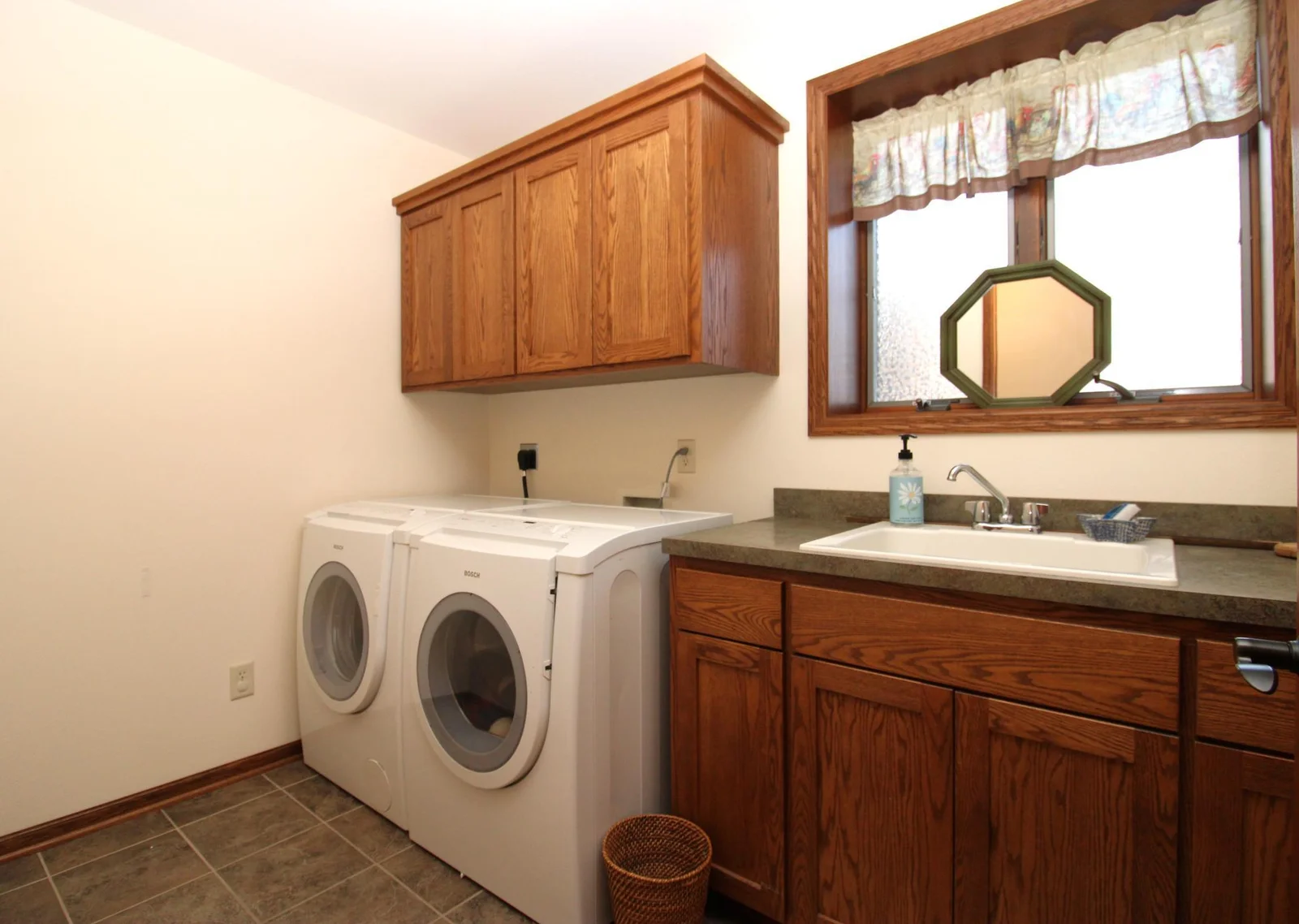 Lower Laundry (hookups/machines on each level)
