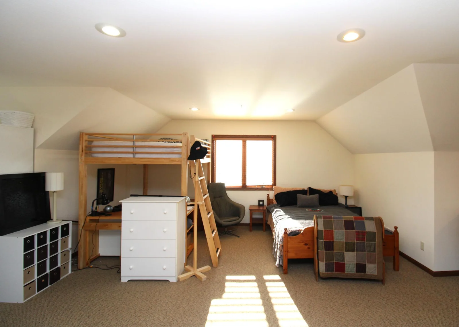 Bonus Room- Could be 7th Bedroom