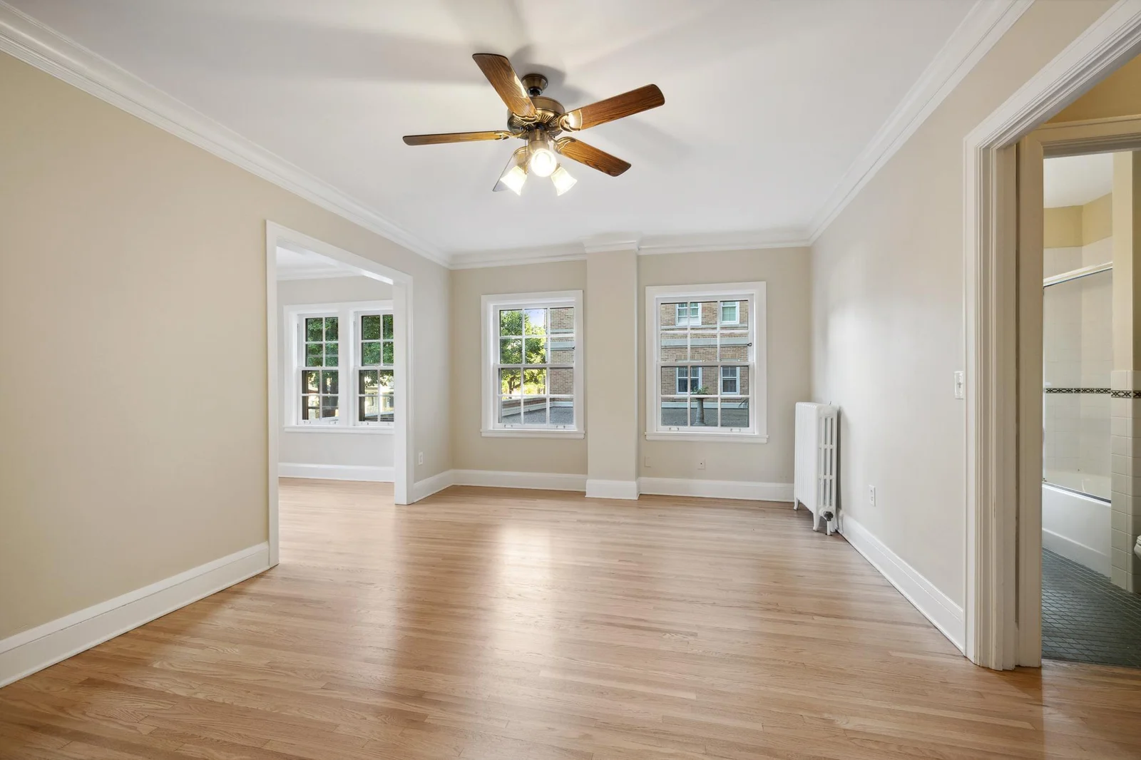 Enjoy the beautiful sunshine streaming in on this main level unit, these windows are south facing