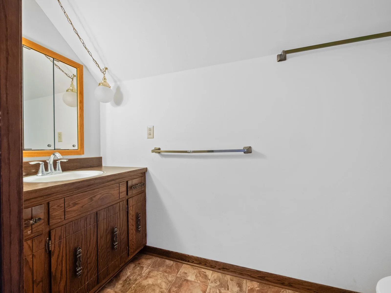 1/2 Bath