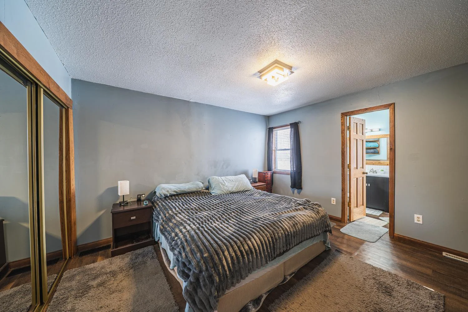 Main Level - Primary Bedroom