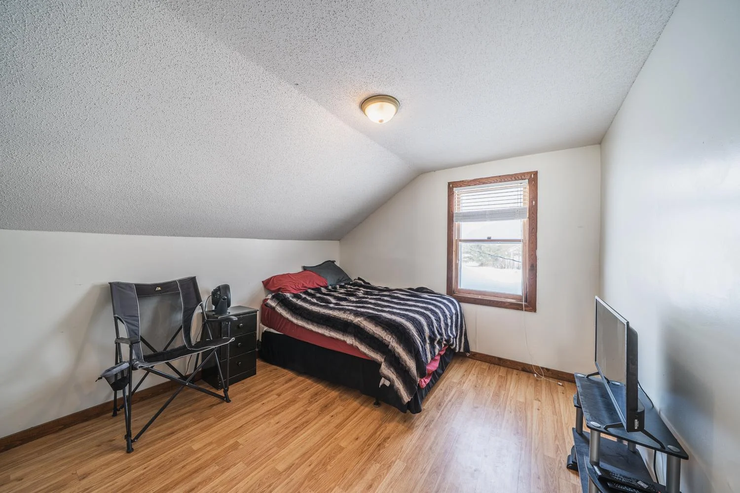 Upper Level - 2nd Bedroom