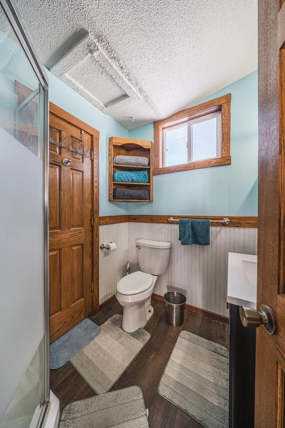 Main Level - Primary Bathroom