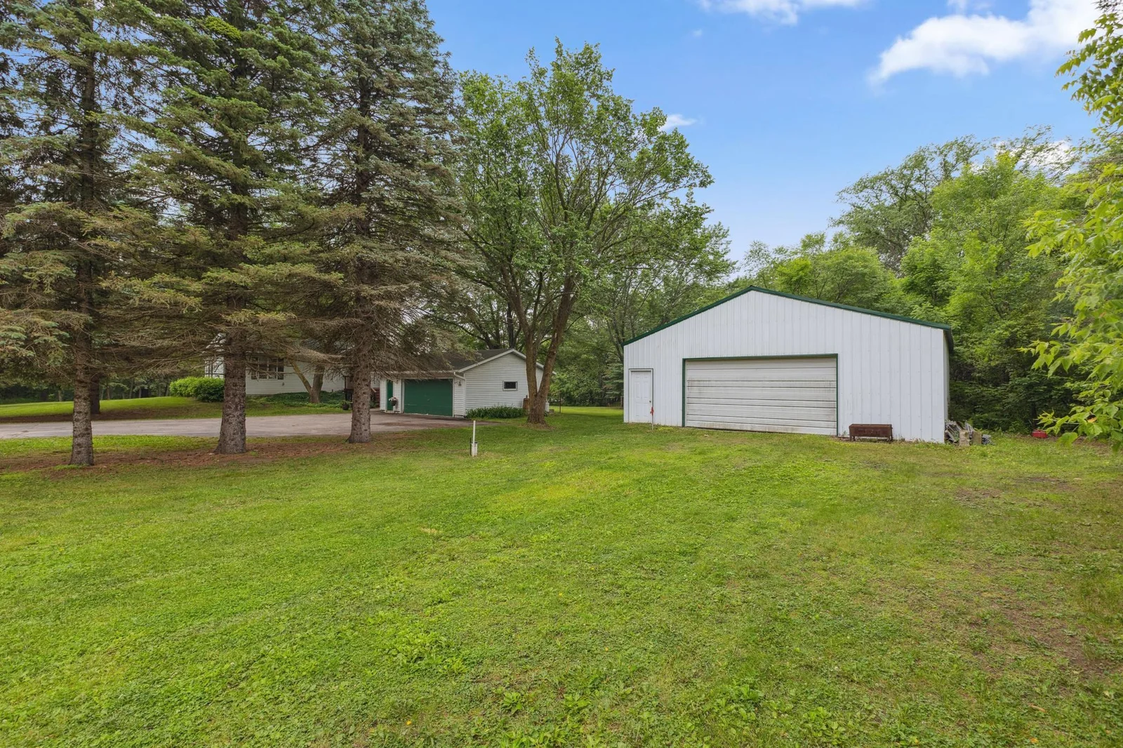 32 x 40' extra shed with 60 amp electrical service.