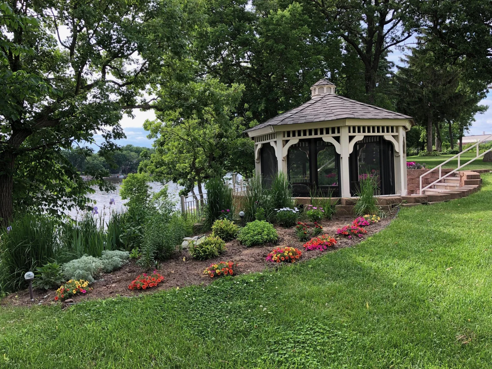 Screened in Gazebo overlooking river