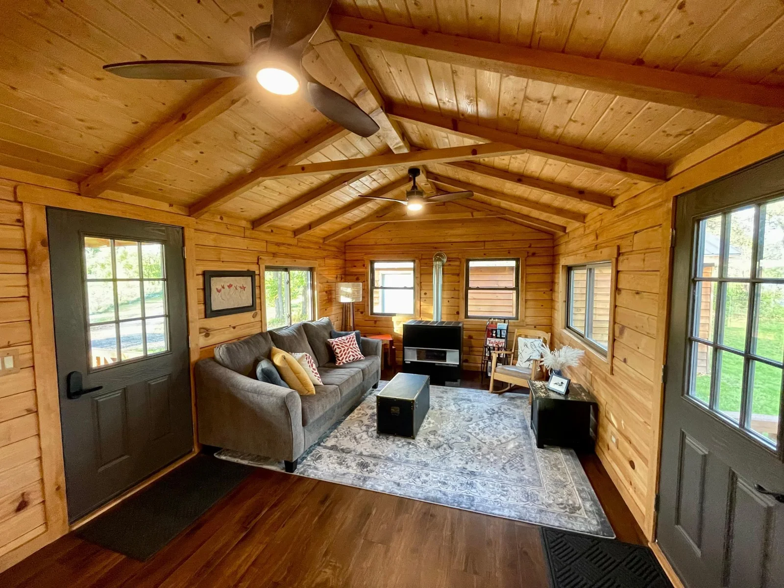 Lliving Room.jpg