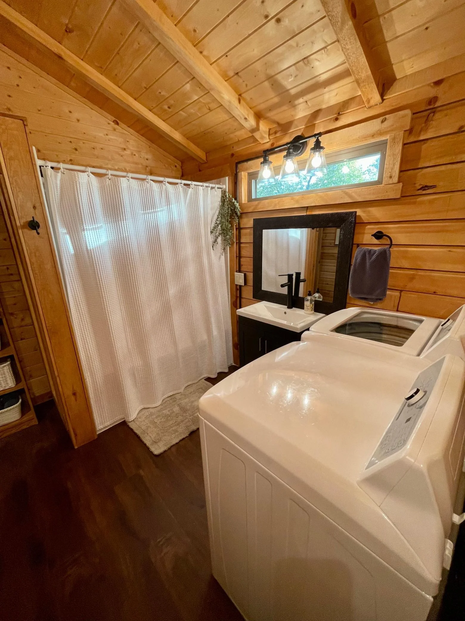 Bathroom Laundry 2.jpg