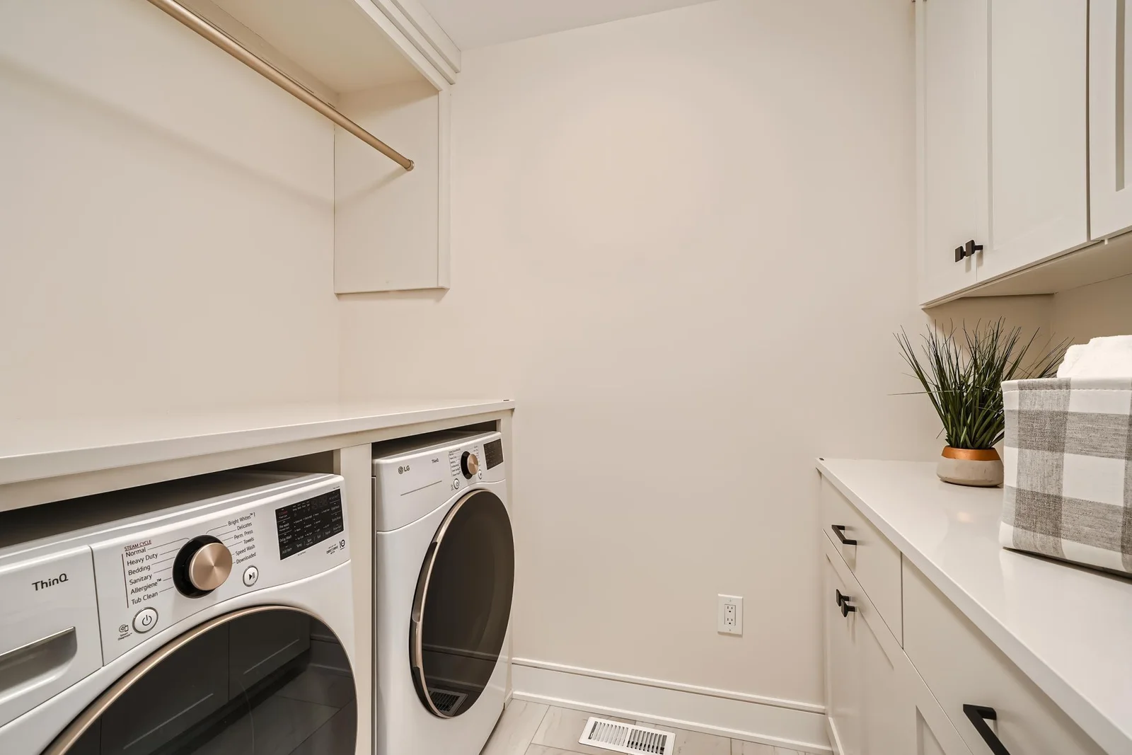 2nd Floor Laundry Room