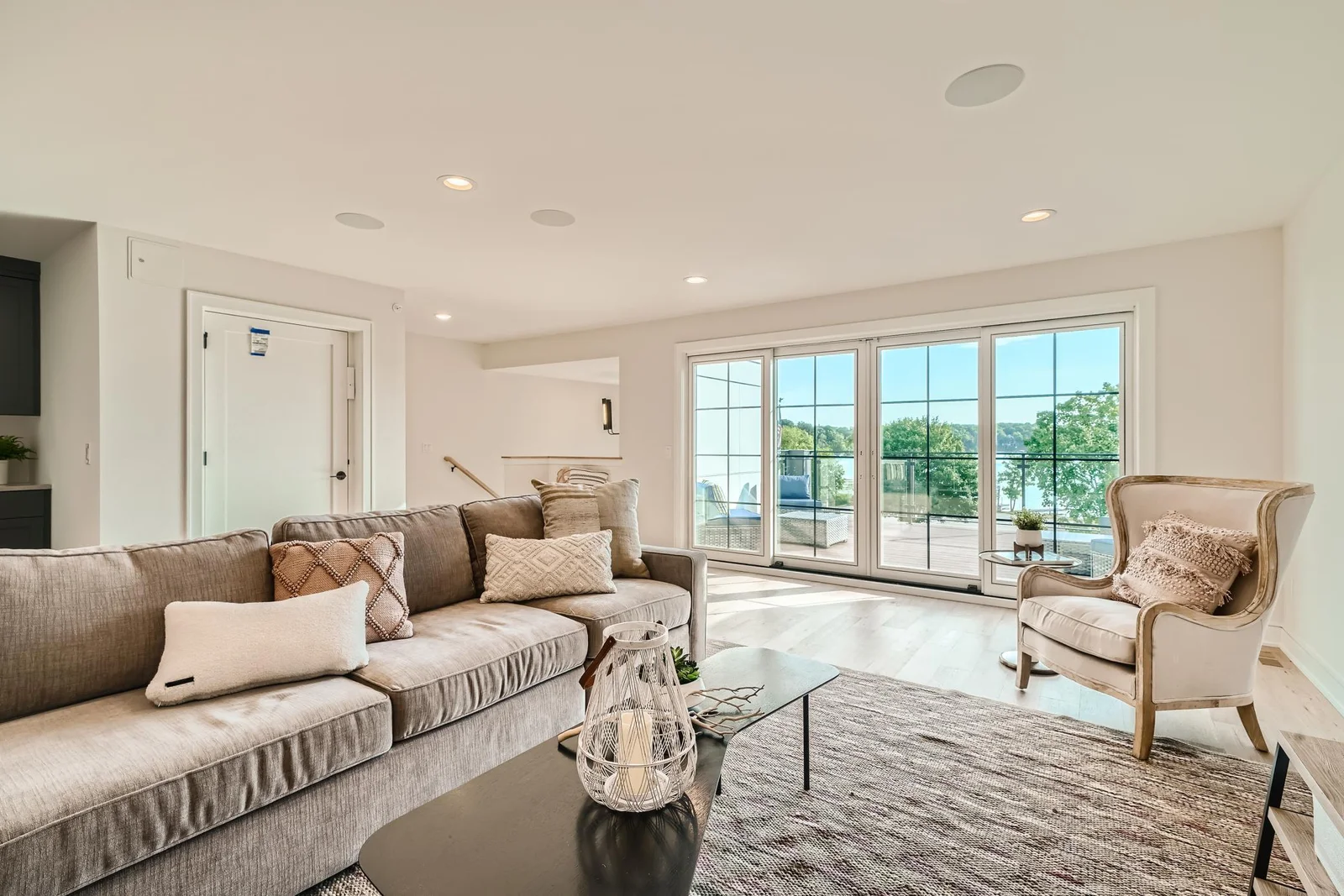 2nd Floor Family Room