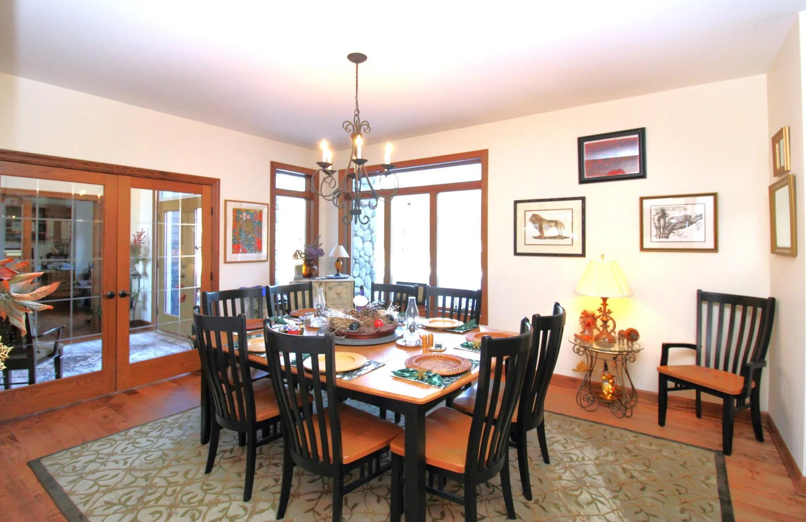 Formal Dining